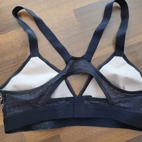 Lululemon / Awake to Lace Bra / Black and Beige / Like new / Size 32B - Picture 6 of 9